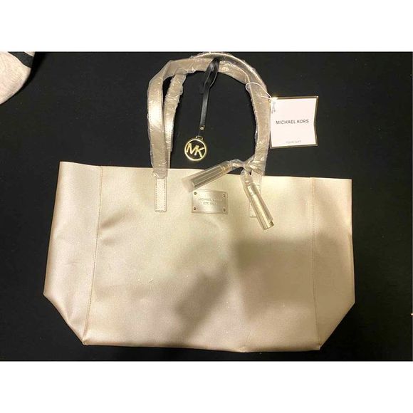 NWT Michael Kors White Sparkly Tote - Picture 1 of 10